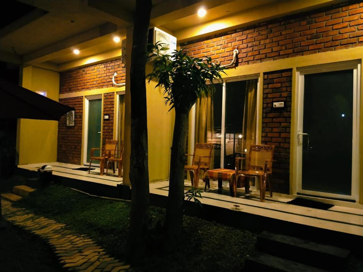 Petit Guest House Negombo Exterior photo